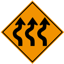 ROADSIDE DIVERSION WARNING (Three Arrows)